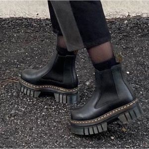 Dr Martens AUDRICK NAPPA LEATHER PLATFORM CHELSEA BOOTS